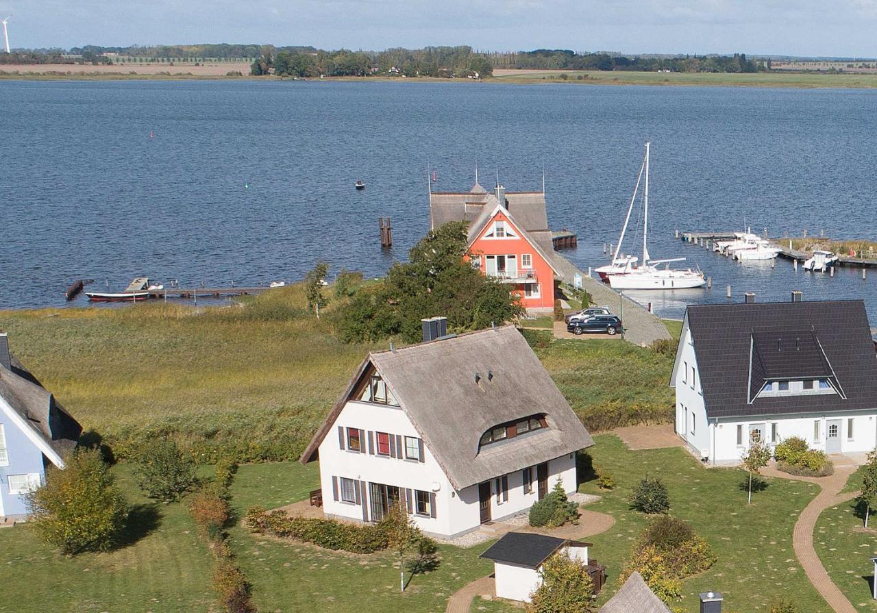 Ferienhaus Boddenblick Und Kranich Vieregge المظهر الخارجي الصورة