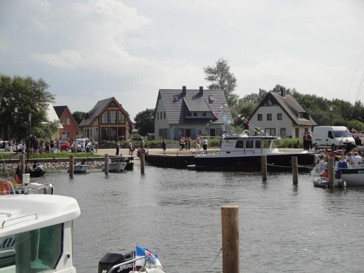 Ferienhaus Boddenblick Und Kranich Vieregge المظهر الخارجي الصورة